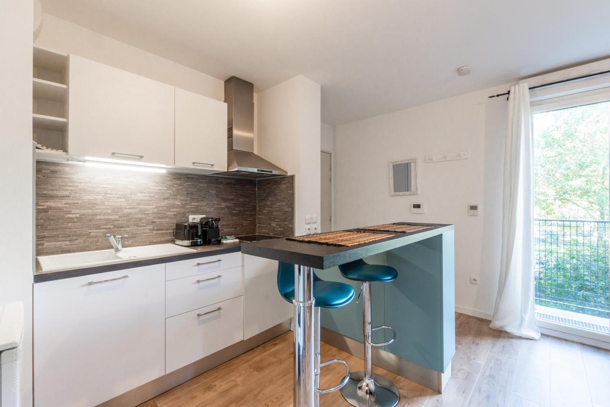 Blue Pearl By Plaza Apartment